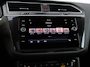 Volkswagen Tiguan 1.5 TSI ACT R-Line 150PK DSG | Black Style | Trekhaak | Panoramadak | Elektrische achterklep | Head-Up Display | 20'' Suzuka | Camera | Navigatie | Cruise control |
