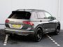 Volkswagen Tiguan 1.5 TSI ACT R-Line 150PK DSG | Black Style | Trekhaak | Panoramadak | Elektrische achterklep | Head-Up Display | 20'' Suzuka | Camera | Navigatie | Cruise control |