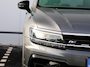 Volkswagen Tiguan 1.5 TSI ACT R-Line 150PK DSG | Black Style | Trekhaak | Panoramadak | Elektrische achterklep | Head-Up Display | 20'' Suzuka | Camera | Navigatie | Cruise control |