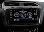 Volkswagen Tiguan 1.5 TSI ACT R-Line 150PK DSG | Black Style | Trekhaak | Panoramadak | Elektrische achterklep | Head-Up Display | 20'' Suzuka | Camera | Navigatie | Cruise control |