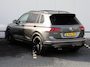 Volkswagen Tiguan 1.5 TSI ACT R-Line 150PK DSG | Black Style | Trekhaak | Panoramadak | Elektrische achterklep | Head-Up Display | 20'' Suzuka | Camera | Navigatie | Cruise control |