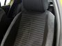 Peugeot e-208 EV Active 50 kWh 136pk | Accu 98% | Navigatie via Apple Carplay / Android Auto | Climate Control | Cruise Control | Parkeersensoren | Armsteun | DAB+ radio | Bluetooth | Keyless start | Regensensor | Automatisch dimlicht | Multifunctioneel lederen stuurwiel |