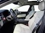 Volvo XC60 2.0 T8 Twin Engine AWD Momentum | Schuif-/ kanteldak| Keyless Entry| Semi-elektrisch inklapbare trekhaak| Elektrische bedienbare voorstoelen| Elektrisch bedienbare achterklep|