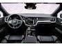 Volvo V60 2.0 T8 Plug-in Hybrid AWD Plus Dark | SOH:100% | PHEV Long Range | Trekhaak | Sportstoelen | Panoramadak | Harman Kardon Audio | Head-up Display | 360 Graden Camera | Stoelverwarming voor en achter | Keyless Entry | Elektrische Achterklep | Elektrisch Verstelbare Voorstoelen | Cruise Control Adaptief | BLIS | Google Navigatie | Apple Carplay | Android Auto