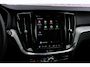 Volvo V60 2.0 T8 Plug-in Hybrid AWD Plus Dark | SOH:100% | PHEV Long Range | Trekhaak | Sportstoelen | Panoramadak | Harman Kardon Audio | Head-up Display | 360 Graden Camera | Stoelverwarming voor en achter | Keyless Entry | Elektrische Achterklep | Elektrisch Verstelbare Voorstoelen | Cruise Control Adaptief | BLIS | Google Navigatie | Apple Carplay | Android Auto
