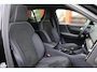 Volvo XC40 T4 Recharge Black Edition | Stoelverwarming | Trekhaak | Parkeercamera | H/K | Memory Seats | Keyless