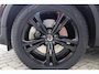 Volvo XC40 T4 Recharge Black Edition | Stoelverwarming | Trekhaak | Parkeercamera | H/K | Memory Seats | Keyless