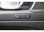 Volvo XC40 T4 Recharge Black Edition | Stoelverwarming | Trekhaak | Parkeercamera | H/K | Memory Seats | Keyless