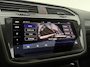 Volkswagen Tiguan Allspace 1.5 TSI R-Line Business+ Black Edition | H/K | Pano | Sfeer | Virtual | HuD | Trekhaak | Camera | Carplay | IQ Lights