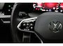Volkswagen Golf 1.5 eTSI 150 PK Automaat R-Line Business, Panoramadak, 18" LM, Winterpakket, Carplay