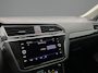 Volkswagen Tiguan Elegance 1.5 TSI 150pk DSG Automaat Trekhaak, Adaptive cruise control, Achteruitrijcamera, Navigatie, LED matrix koplampen, Parkeersensoren