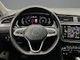 Volkswagen Tiguan Elegance 1.5 TSI 150pk DSG Automaat Trekhaak, Adaptive cruise control, Achteruitrijcamera, Navigatie, LED matrix koplampen, Parkeersensoren