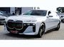 BMW i7 EDrive50 106 kWh | Brooklyn Grau | Driving Assistant Professional | Iconic Glow | 22INCH | Bowers & Wilkins | HuD | Veganza