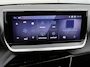 Peugeot 208 Allure Hybrid 110pk Automaat | Navigatie | 360° Camera | Climate Control | Adaptieve Cruise Control | Parkeersensoren v+a | Dodehoeksensor | Armsteun | Digitaal instrumentenpaneel | Draadloze Apple Carplay / Android Auto | DAB+ radio | Donker getint glas | 16" lichtmetalen velgen |