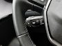 Peugeot 208 Allure Hybrid 110pk Automaat | Navigatie | 360° Camera | Climate Control | Adaptieve Cruise Control | Parkeersensoren v+a | Dodehoeksensor | Armsteun | Digitaal instrumentenpaneel | Draadloze Apple Carplay / Android Auto | DAB+ radio | Donker getint glas | 16" lichtmetalen velgen |