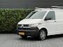 Volkswagen Transporter 2.0 TDI L1H1 26 Economy Business, EURO 6, NL AUTO, NAP LOGISCH, 3-PERSOONS, NAVIGATIE, AIRCO, CRUISE CONTROL, IMPERIAAL, ELEKTRISCHE RAMEN