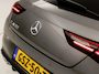 Mercedes-Benz CLA 180 AMG Sport Automaat (GROOT NAVI, LOGISCH NAP, CAMERA, LEDER, SPORTSTOELEN, GETINT GLAS, STOELVERWARMING, ELEK ACHTERKLEP, NIEUWSTAAT)