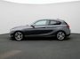 BMW 1-Serie 118i Executive | WORDT VERWACHT | HARMAN KARDON | STOELVERWARMING | ACHTERUITRIJCAMERA | CLIMATE CONTROL | NAVIGATIE | BLUETOOTH | LANE ASSIST | LED VERLICHTING | SPORTSTOELEN |