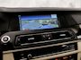 BMW 5-Serie 528i High Executive 245Pk Automaat (SCHUIFDAK, NAP, GROOT NAVI, LEDER, GETINT GLAS, ELEK SPORTSTOELEN, ZWART HEMEL, STOELVERWARMING, PARKEERSENSOREN, XENON, NIEUWSTAAT)