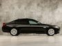BMW 5-Serie 528i High Executive 245Pk Automaat (SCHUIFDAK, NAP, GROOT NAVI, LEDER, GETINT GLAS, ELEK SPORTSTOELEN, ZWART HEMEL, STOELVERWARMING, PARKEERSENSOREN, XENON, NIEUWSTAAT)