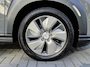 Hyundai Kona Electric EV Fashion 39 kWh / SOH 94% / Dealer onderhouden / CCS snelladen / Achteruitrijcamera / Warmtepomp / Head Up Display / Apple Carplay Android Auto / Draadloze telefoon lader / Krell Audio Systeem / Keyless Entry/Start /