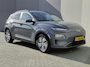 Hyundai Kona Electric EV Fashion 39 kWh / SOH 94% / Dealer onderhouden / CCS snelladen / Achteruitrijcamera / Warmtepomp / Head Up Display / Apple Carplay Android Auto / Draadloze telefoon lader / Krell Audio Systeem / Keyless Entry/Start /