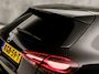 Mercedes-Benz A-klasse 180 AMG Line Automaat (FABRIEKSGARANTIE, APPLE CARPLAY, GROOT NAVI, SFEERVERLICHTING, CAMERA, KUIPSTOELEN, STOELVERWARMING, GETINT GLAS, NIEUWSTAAT)