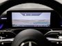 Mercedes-Benz A-klasse 180 AMG Line Automaat (FABRIEKSGARANTIE, APPLE CARPLAY, GROOT NAVI, SFEERVERLICHTING, CAMERA, KUIPSTOELEN, STOELVERWARMING, GETINT GLAS, NIEUWSTAAT)