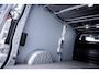 Volkswagen Transporter 2.5 e-Hybrid | IQ-Light | Trekhaak | 4-Seizoenen Banden | Achterdeuren