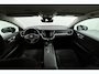 Volvo V60 2.0 B3 Essential | Achteruitrijcamera | Parkeersensoren | LED Koplampen | Lichtmetalen Velgen 17 inch | Cruise Control Adaptief | BLIS | Google Navigatie | Apple Carplay | Android Auto