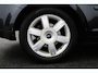 Ford C-Max Focus 1.8-16V Futura/ Trekhaak/ 16'' LMV/ Extra Getint Glas/ Voorruitverw./ Clima/ Cruise/ Elek. pakket/ Radio-CD AUX/ Armsteun/ Multi. LEDER. Stuur/ Mistl./ PDC.