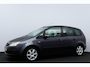 Ford C-Max Focus 1.8-16V Futura/ Trekhaak/ 16'' LMV/ Extra Getint Glas/ Voorruitverw./ Clima/ Cruise/ Elek. pakket/ Radio-CD AUX/ Armsteun/ Multi. LEDER. Stuur/ Mistl./ PDC.