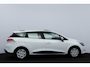 Renault Clio Estate 1.5 dCi ECO Expression/ HISTORIE!/ D-Riem verv: 152.000 KM!/ Trekhaak/ Navi/ Airco/ Cruise/ Elek. pakket/ Isofix/ Bluetooth/ Multi. Stuur/ Dakrails/ LED Dagrijverl.