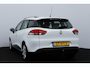 Renault Clio Estate 1.5 dCi ECO Expression/ HISTORIE!/ D-Riem verv: 152.000 KM!/ Trekhaak/ Navi/ Airco/ Cruise/ Elek. pakket/ Isofix/ Bluetooth/ Multi. Stuur/ Dakrails/ LED Dagrijverl.