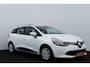 Renault Clio Estate 1.5 dCi ECO Expression/ HISTORIE!/ D-Riem verv: 152.000 KM!/ Trekhaak/ Navi/ Airco/ Cruise/ Elek. pakket/ Isofix/ Bluetooth/ Multi. Stuur/ Dakrails/ LED Dagrijverl.