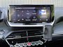 Peugeot e-2008 SUV EV GT 54kWh 156pk | Accu 97% | 406km WLTP Actieradius | Navigatie via draadloze Apple Carplay / Android Auto | Achteruitrijcamera | Leder/Alcantara | Stoel elektrisch+verwarmd+massage | Full Led koplampen | Parkeersensoren v+a | Keyless | Cruise Control | DAB+ radio | Donker getint glas | 17" lichtmetalen velgen |