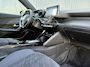 Peugeot e-2008 SUV EV GT 54kWh 156pk | Accu 97% | 406km WLTP Actieradius | Navigatie via draadloze Apple Carplay / Android Auto | Achteruitrijcamera | Leder/Alcantara | Stoel elektrisch+verwarmd+massage | Full Led koplampen | Parkeersensoren v+a | Keyless | Cruise Control | DAB+ radio | Donker getint glas | 17" lichtmetalen velgen |