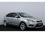 Ford Focus 1.8 Limited/ 18'' LMV/ Keyless-GO/ Voorruitverw./ Navi/ Clima/ LEDER/ Cruise/ Stoelverw./ Elek. pakket/ Bluetooht/ Armsteun/ Multi. LEDER. Stuur/ Mistl./ PDC/ Extra getint glas.