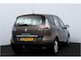 Renault Scenic 1.2 TCe Expression/ Dealer onderhouden!/ Trekhaak/ 16'' LMV/ Keyless/ Navi/ Clima/ Cruise/ Elek. pakket/ Isofix/ Bluetooth/ Armsteun/ Multi. LEDER. Stuur/ Mistl./ PDC/ LED Dagrijverl.