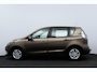 Renault Scenic 1.2 TCe Expression/ Dealer onderhouden!/ Trekhaak/ 16'' LMV/ Keyless/ Navi/ Clima/ Cruise/ Elek. pakket/ Isofix/ Bluetooth/ Armsteun/ Multi. LEDER. Stuur/ Mistl./ PDC/ LED Dagrijverl.