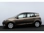 Renault Scenic 1.2 TCe Expression/ Dealer onderhouden!/ Trekhaak/ 16'' LMV/ Keyless/ Navi/ Clima/ Cruise/ Elek. pakket/ Isofix/ Bluetooth/ Armsteun/ Multi. LEDER. Stuur/ Mistl./ PDC/ LED Dagrijverl.