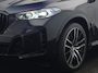 BMW X5 xDrive50e High Executive PHEV 490pk Dealer O.H. | Panodak Sky Lounge | M Sport | Luchtvering | Head Up | 360 Camera | Harman / Kardon | Nappa Lederen Comfortstoelen Memory & Verwarmd | Carbon Schwarz | Apple Carplay | Keyless | Blis | 22"L Plug In Hybrid |