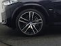 BMW X5 xDrive50e High Executive PHEV 490pk Dealer O.H. | Panodak Sky Lounge | M Sport | Luchtvering | Head Up | 360 Camera | Harman / Kardon | Nappa Lederen Comfortstoelen Memory & Verwarmd | Carbon Schwarz | Apple Carplay | Keyless | Blis | 22"L Plug In Hybrid |