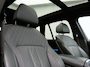 BMW X5 xDrive50e High Executive PHEV 490pk Dealer O.H. | Panodak Sky Lounge | M Sport | Luchtvering | Head Up | 360 Camera | Harman / Kardon | Nappa Lederen Comfortstoelen Memory & Verwarmd | Carbon Schwarz | Apple Carplay | Keyless | Blis | 22"L Plug In Hybrid |
