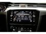 Volkswagen Passat VARIANT 1.5 TSI Business Aut. [ Panorama LED Virtual Stoelverwarming ]