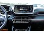 Peugeot e-2008 EV Allure 50 kWh I 85% SOH I Pano I Carplay I super netjes I Geurvrij I