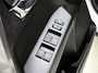 Toyota RAV4 2.5 Hybrid AWD Executive Business | Parkeersensoren V+A | Blindspot | Stoelverwarming | ***