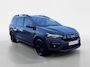 Dacia Jogger 140PK Hybrid Extreme 7p. Automaat | 7 Zitplaatsen | Camera | Parkeersensoren | Apple CarPlay/Android Auto | Digital Cockpit | Cruise Control | Lichtmetalen Velgen | Licht & Regen Sensor | Full LED |