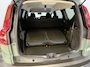 Dacia Jogger 140PK Hybrid Extreme 7p. Automaat | 7 Zitplaatsen | Camera | Parkeersensoren | Apple CarPlay/Android Auto | Digital Cockpit | Cruise Control | Lichtmetalen Velgen | Licht & Regen Sensor | Full LED |