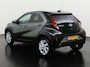 Toyota Aygo X 1.0 VVT-i MT first Two-Tone | Camera | Stoelverwarming | Apple/Android Carplay | Zondag Open!